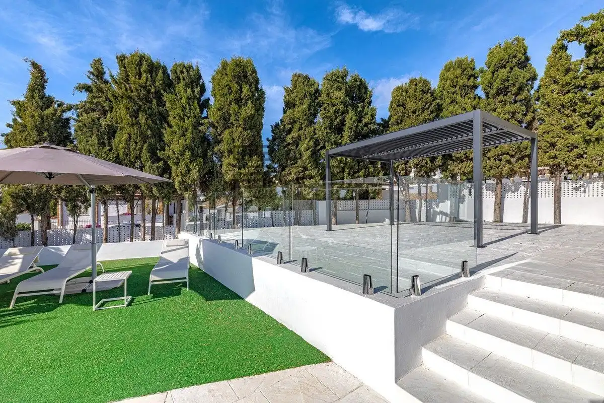 Chalet con piscina en venta en Riviera del Sol, imagen 4