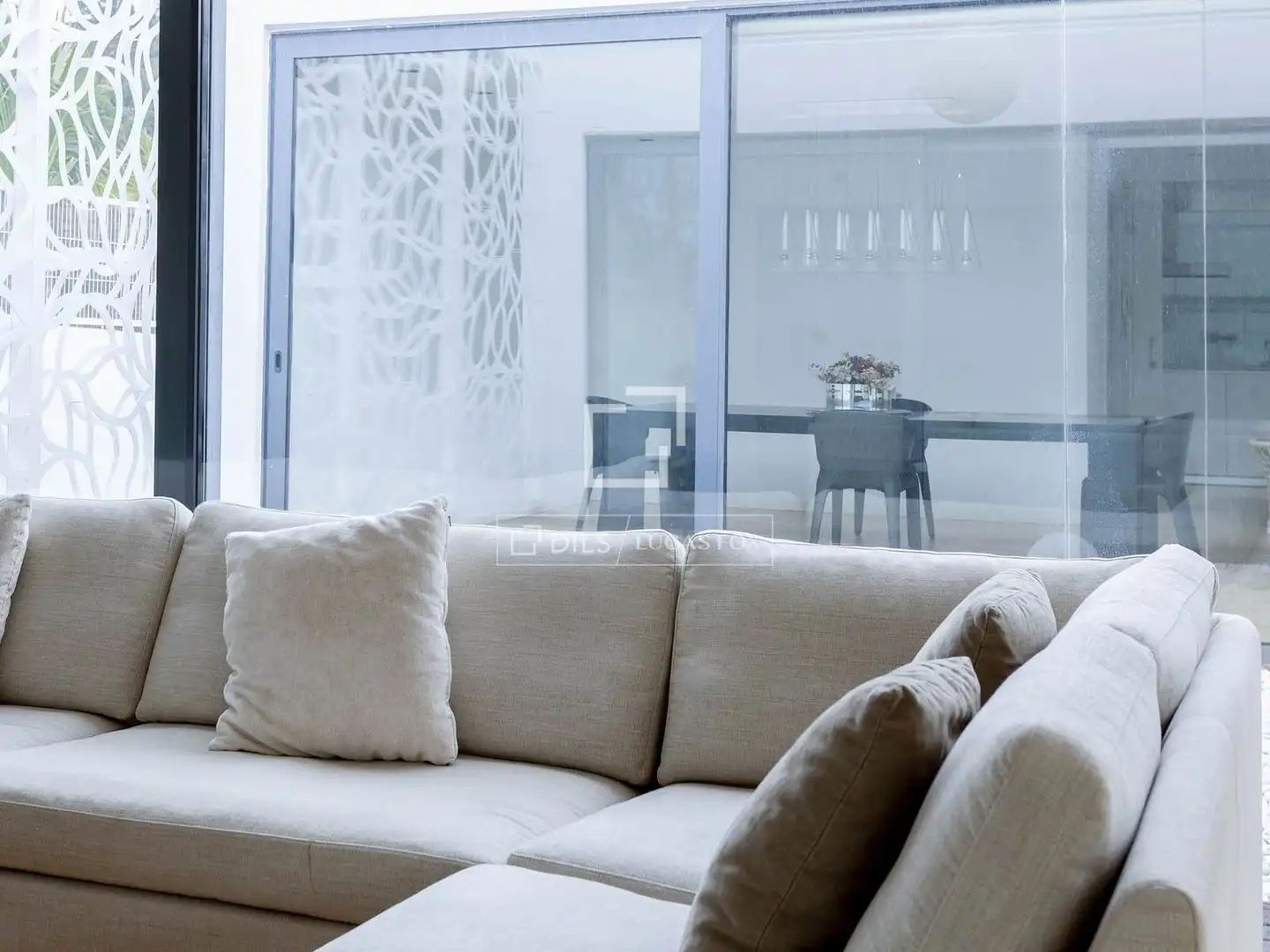 Living room of Houses for sale in Sagunto / Sagunt  with Air Conditioner, Parquet flooring and Swimming Pool