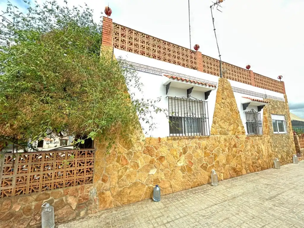 Vista exterior de Finca rústica en venda en Sagunto / Sagunt