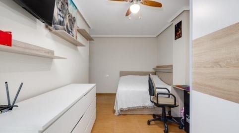 Foto 4 de Apartament en venda a Zona Playa de los Locos, Alicante