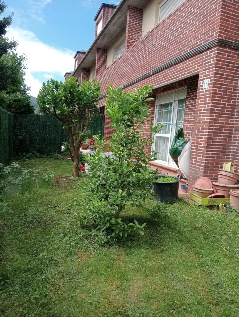 Garden of Ground floor for sale in Torrelavega   with Heating
