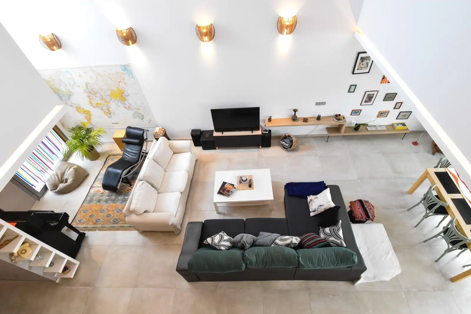 Sala d'estar de Casa adosada de lloguer en Fuengirola amb Aire condicionat, Calefacció i Jardí privat