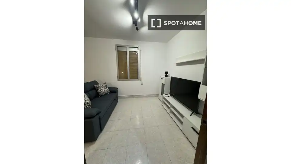 Flat with terrace to rent in Tetuán, imagen 3