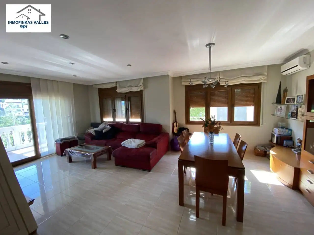 Comedor de Casa o chalet en venta en Lliçà de Vall con Aire acondicionado, Calefacción y Jardín privado