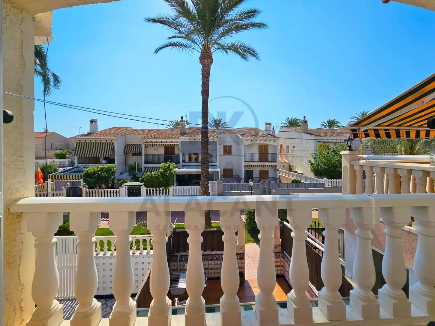 Vista exterior de Casa o chalet en venta en Santa Pola con Aire acondicionado, Terraza y Trastero