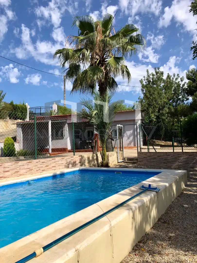 Schwimmbecken von Country house zum Verkauf in Torrent mit Klimaanlage, Privatgarten und Terrasse