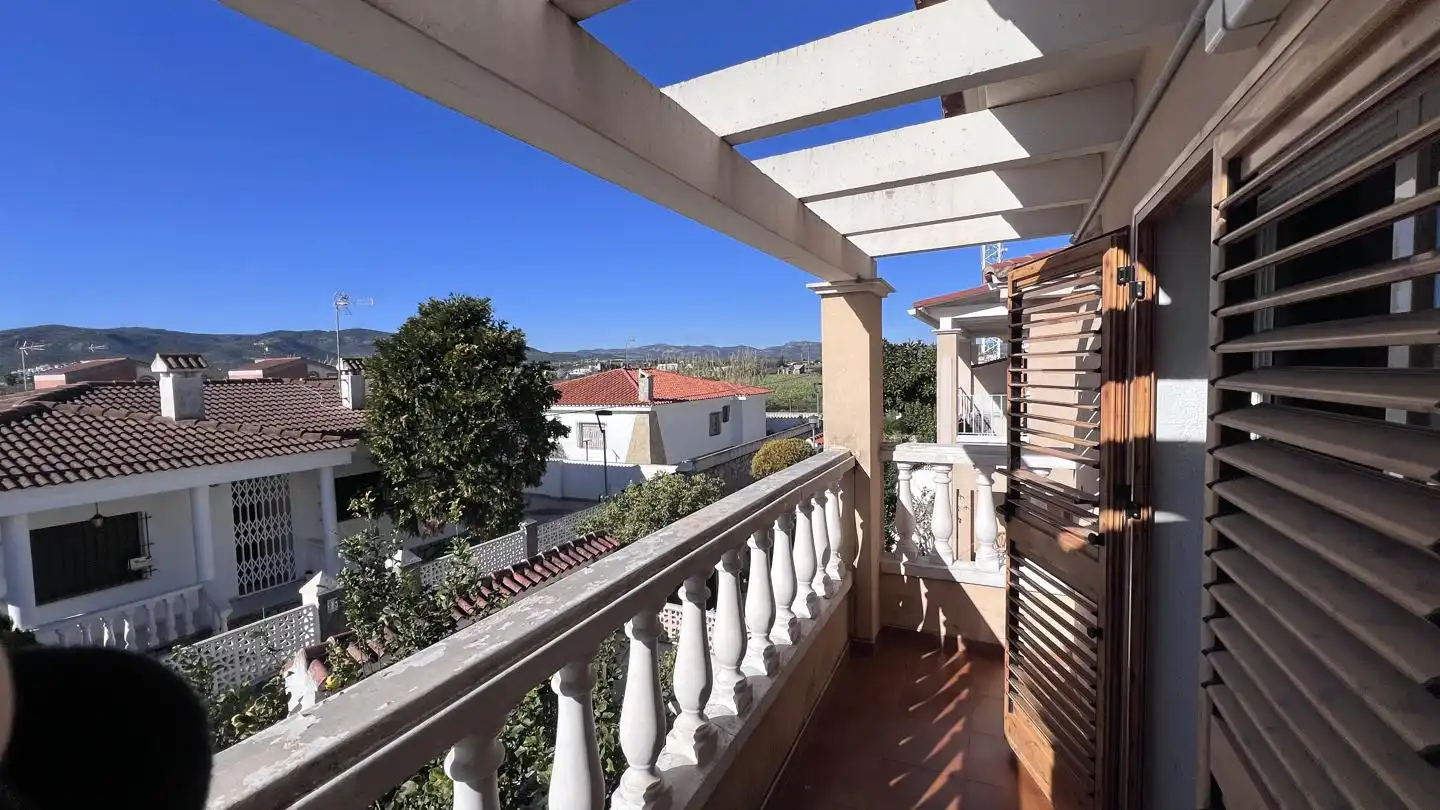 Casa amb jardí en venda a Del Papa Luna