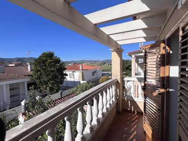 Casa con giardino in vendita a Del Papa Luna