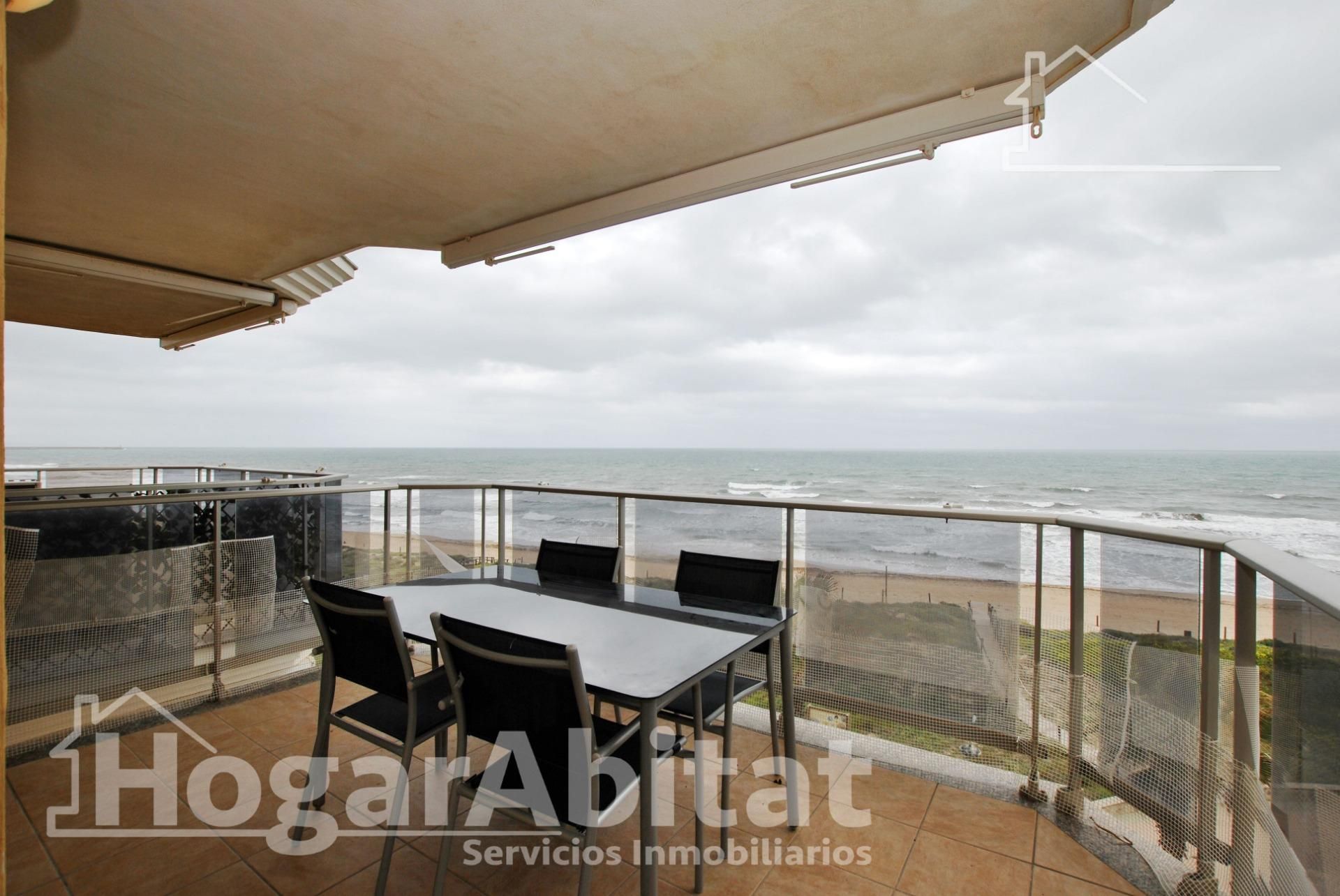 Terrace of Flat for sale in Guardamar de la Safor  with Air Conditioner, Heating and Private garden