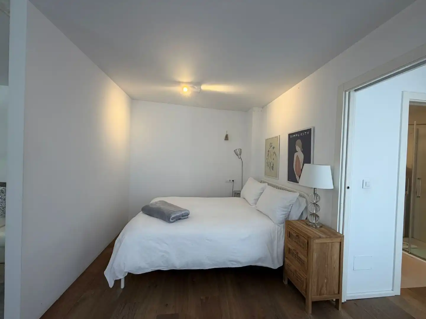 Habitación de Piso de alquiler en A Coruña Capital  con Calefacción y Amueblado