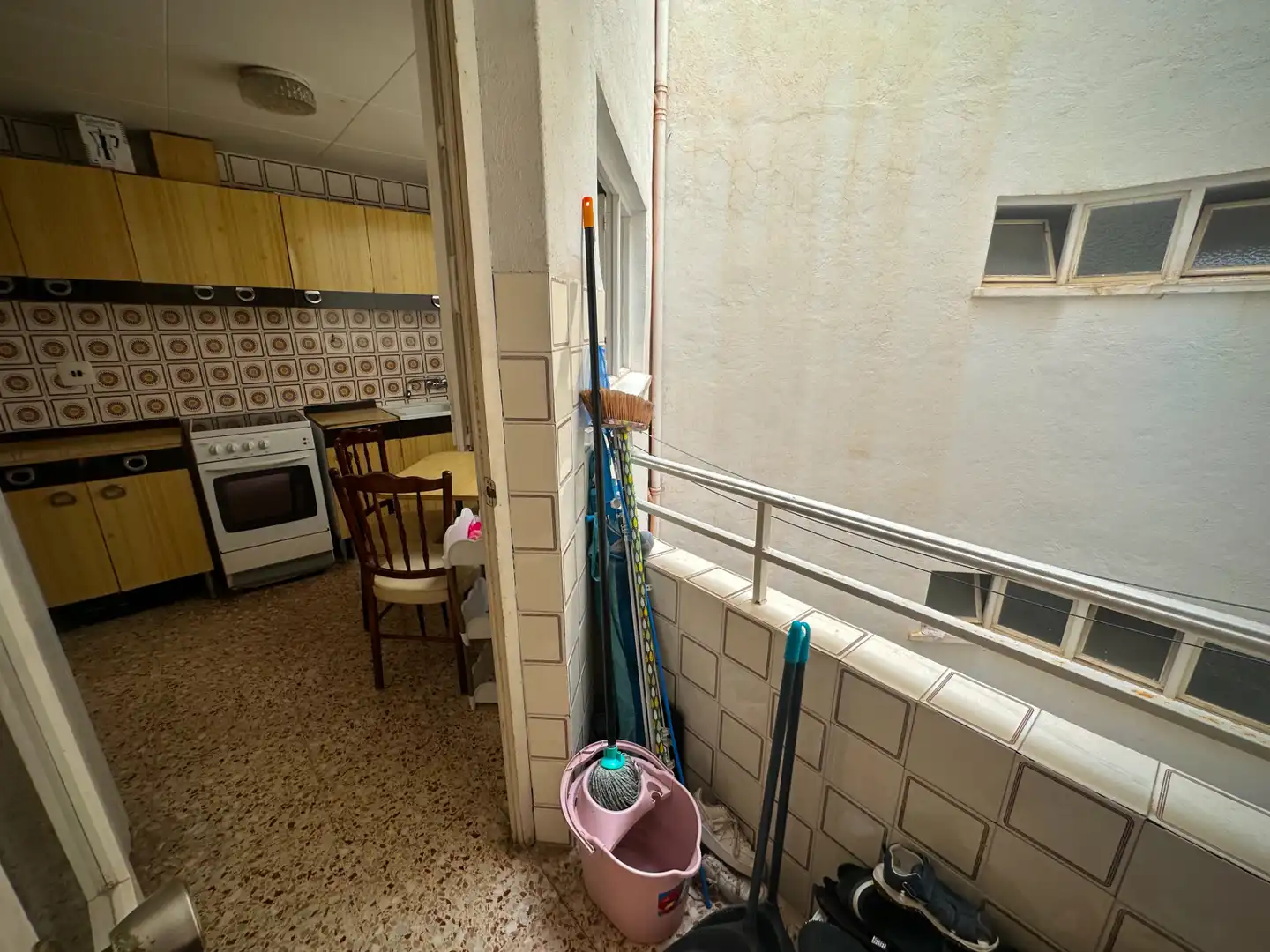 Cuina de Pis de lloguer en Torrevieja amb Terrassa, Moblat i Forn