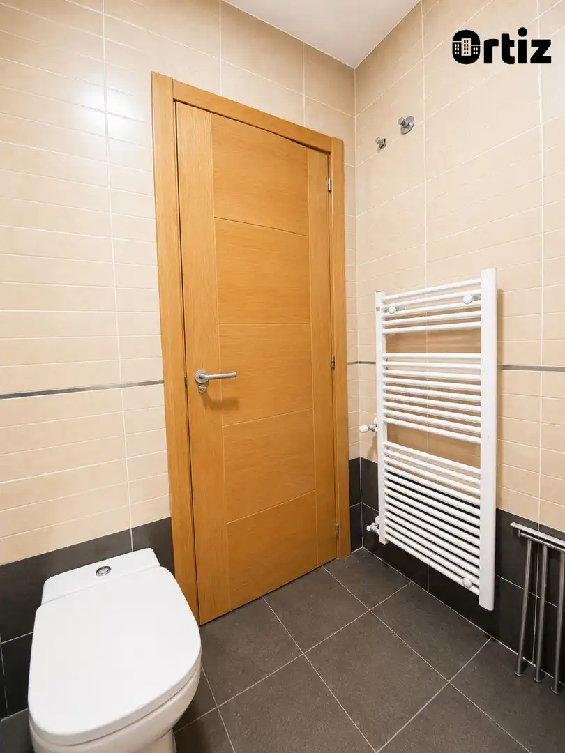 Badezimmer von Dachboden zum Verkauf in Alovera mit Heizung, Terrasse und Abstellraum