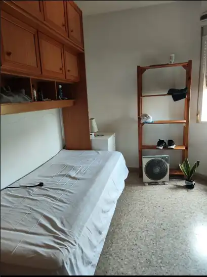 Flat for rent in Calle Pérez Galdós, Rosaleda - Juventud