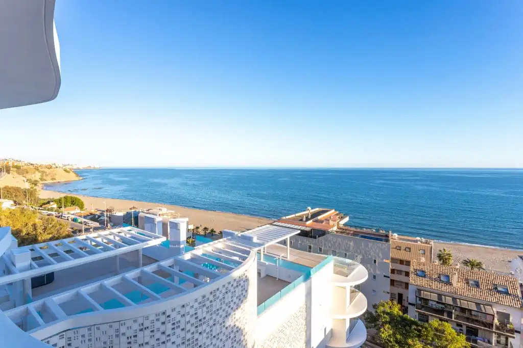 Ático con piscina en venta en Las Gaviotas  - Carvajal, imagen 3