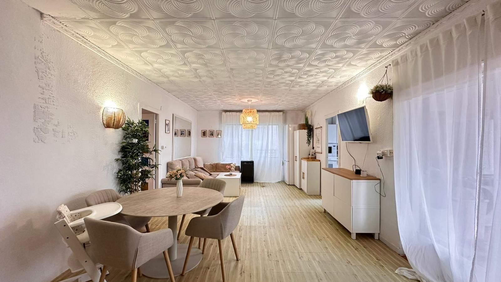 Sala d'estar de Casa o xalet en venda en Catadau amb Aire condicionat, Jardí privat i Terrassa