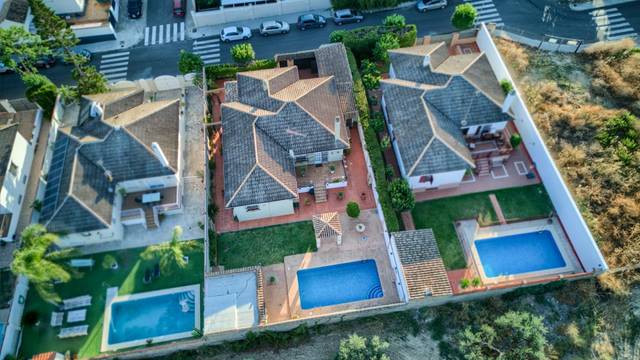 Casa-chalet en Venta en Espartinas Pueblo