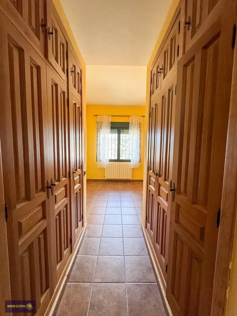 Houses for sale in Navalafuente  with Heating, Private garden and Storage room