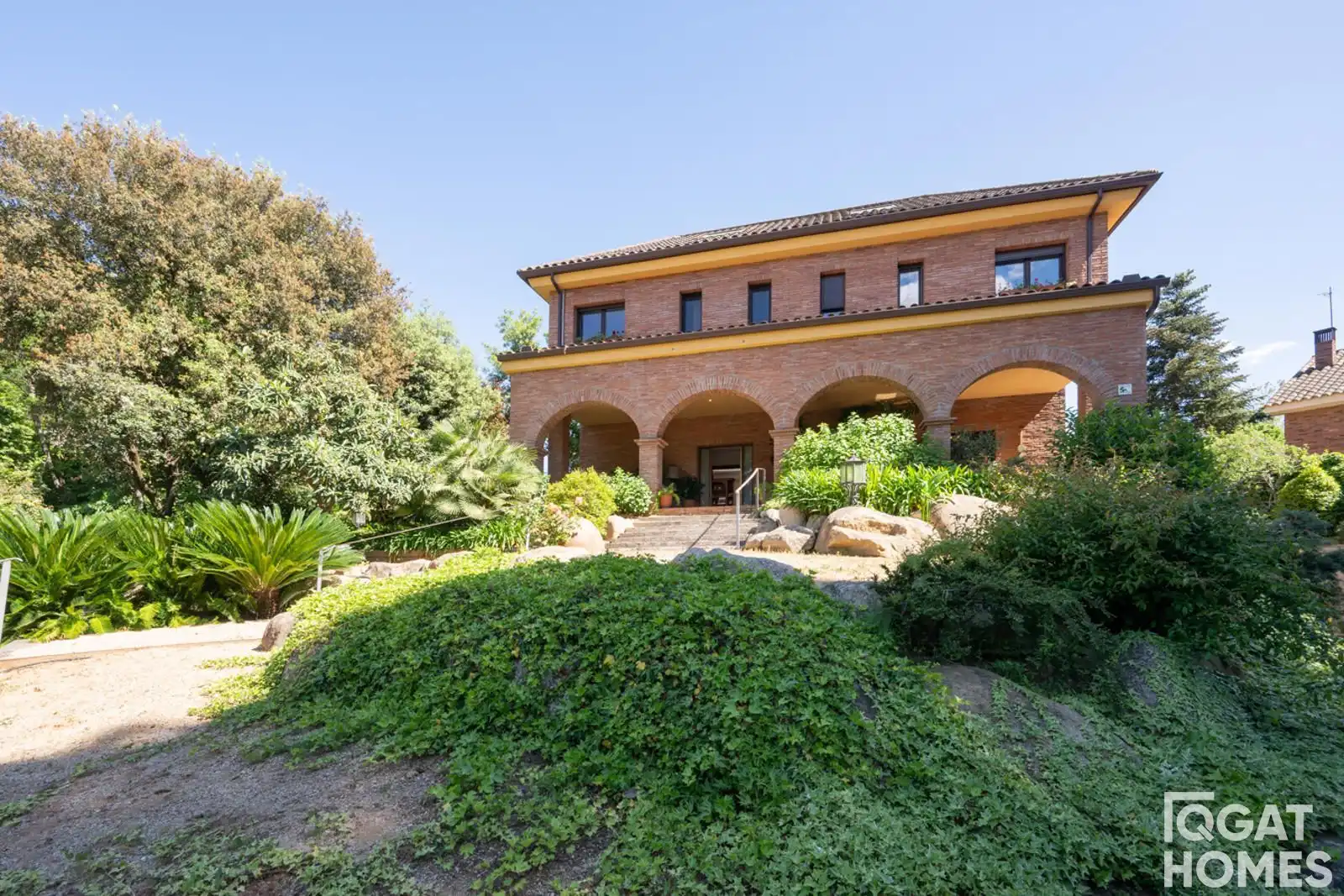 Vista exterior de Casa o chalet de alquiler en Sant Cugat del Vallès con Aire acondicionado, Calefacción y Jardín privado