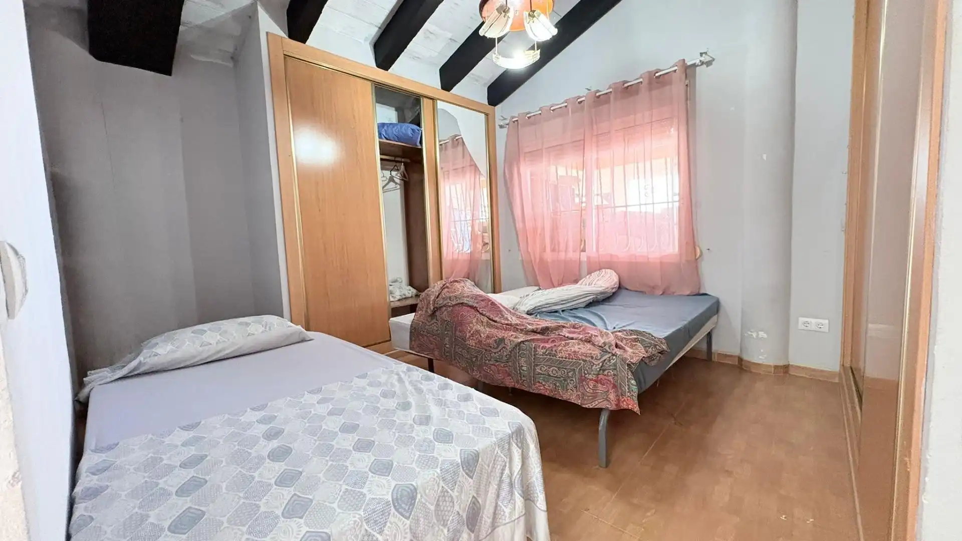Dormitori de Finca rústica en venda en Cullera amb Aire condicionat, Jardí privat i Traster
