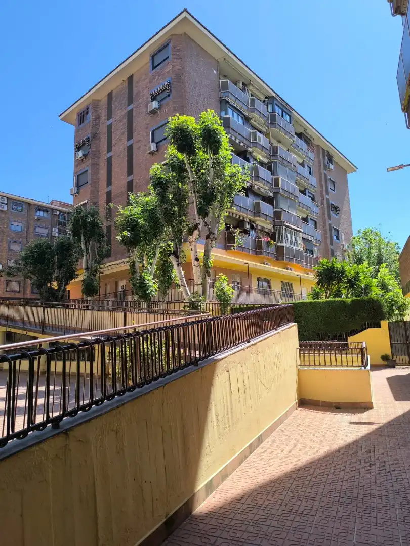 Wohnung zur Miete in Camino de Ronda, 212, Pajaritos