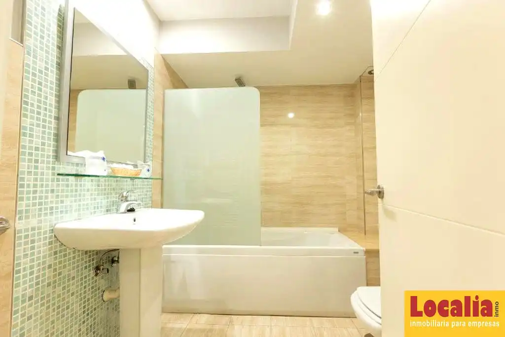 Baño de Edificio en venta en Torrelavega 