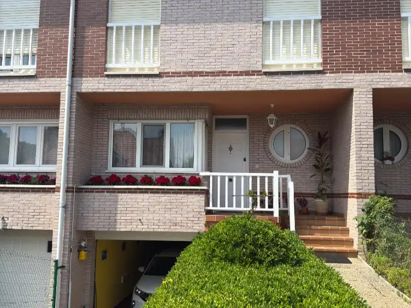 Villa à vendre à Eulogio Merino 32