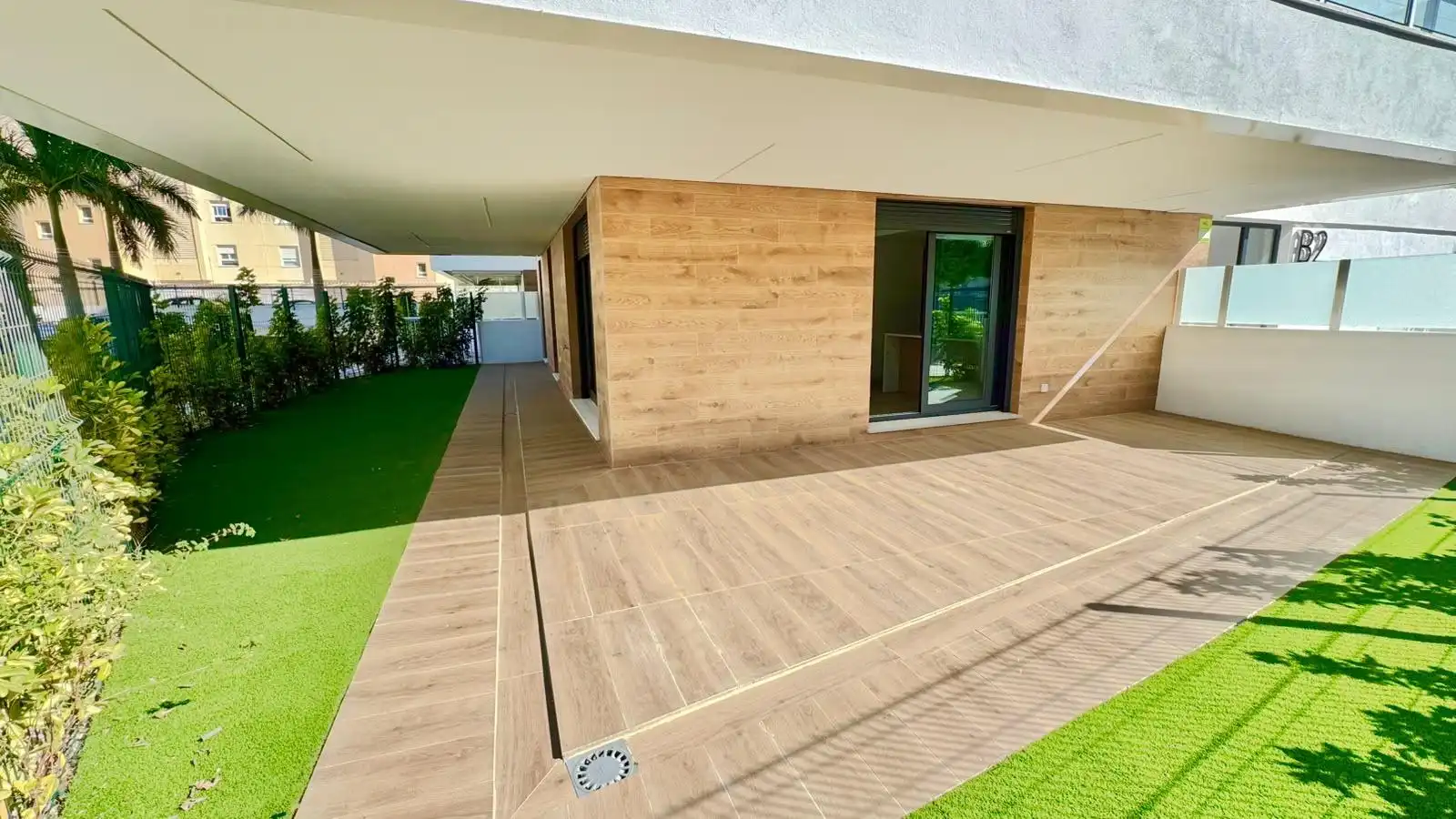Terraza de Apartamento de alquiler en Torremolinos con Aire acondicionado, Calefacción y Jardín privado