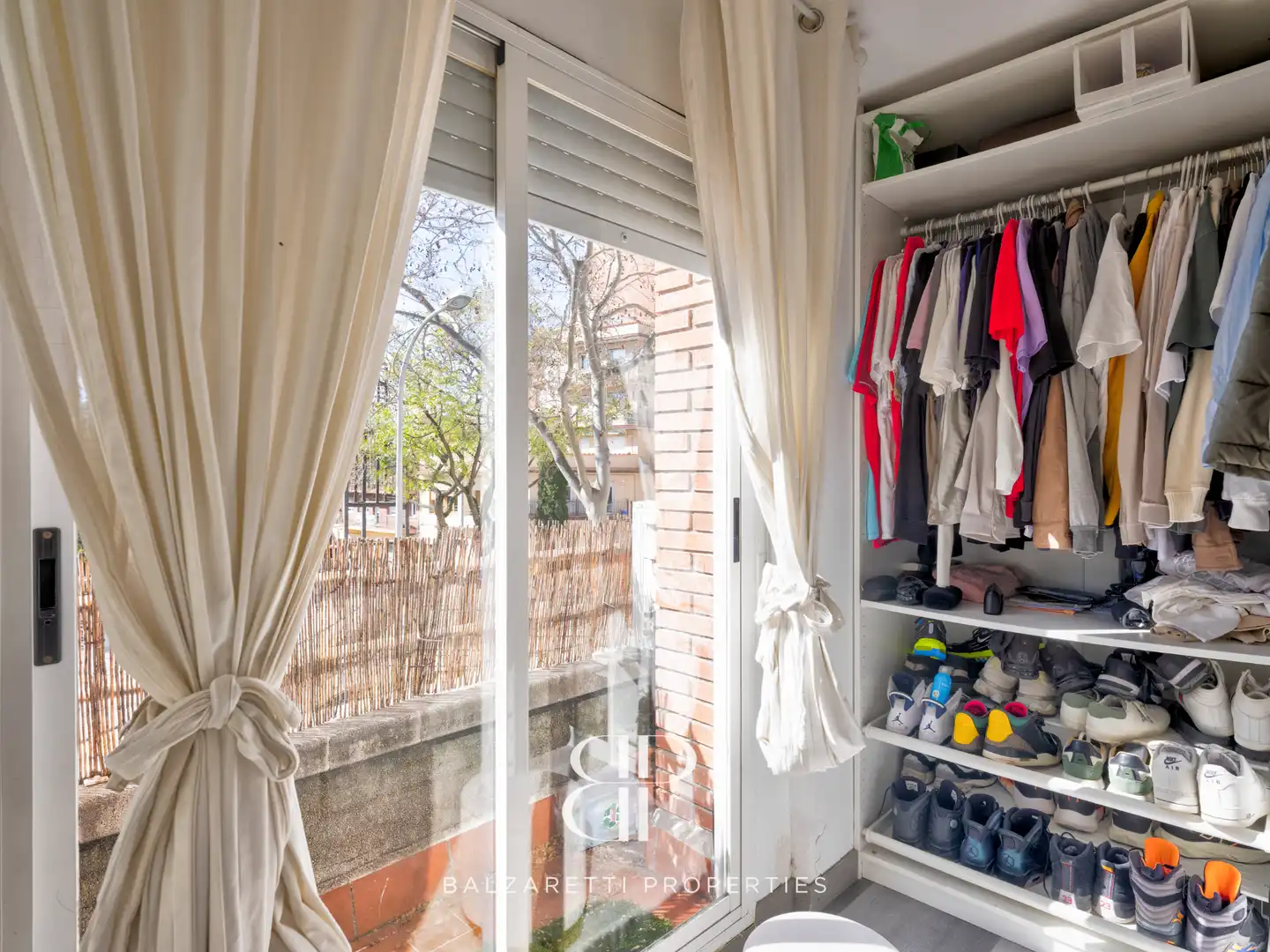 Schlafzimmer von Wohnung zum Verkauf in Rubí mit Klimaanlage, Heizung und Parkett