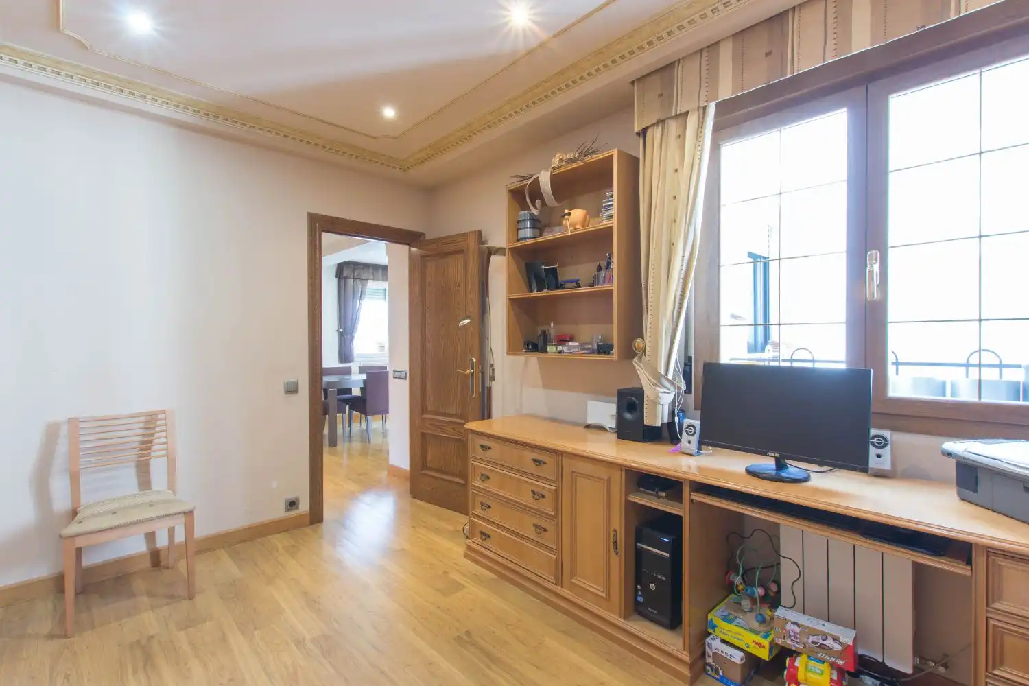 Piso en venta en  Pamplona / Iruña con Calefacción, Trastero y Amueblado