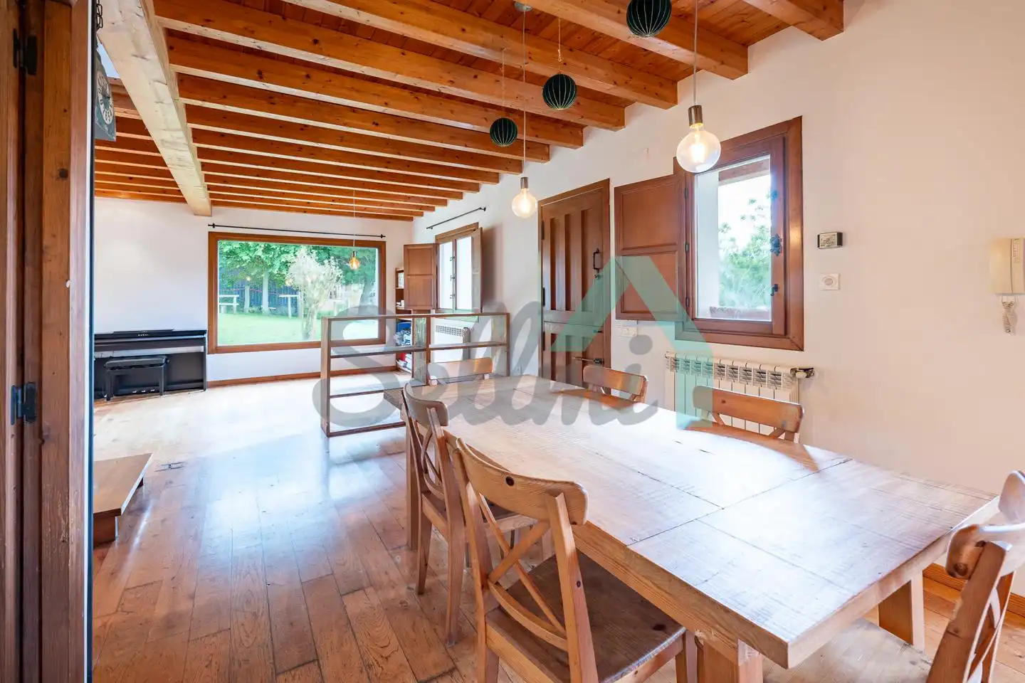 Comedor de Casa o chalet en venta en Villaviciosa con Calefacción, Jardín privado y Parquet