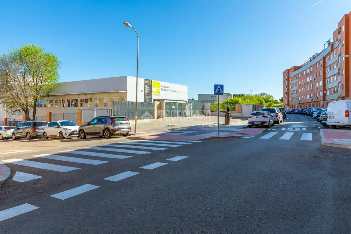 Exterior view of Garage for sale in Madrid