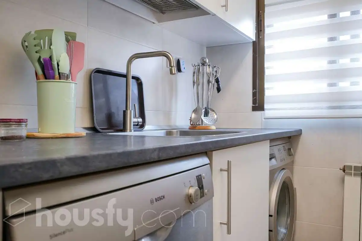 Küche von Wohnung zum Verkauf in Madrid mit Klimaanlage, Heizung und Parkett