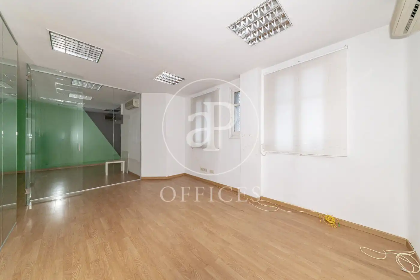 Office for rent in Madrid  with Air Conditioner