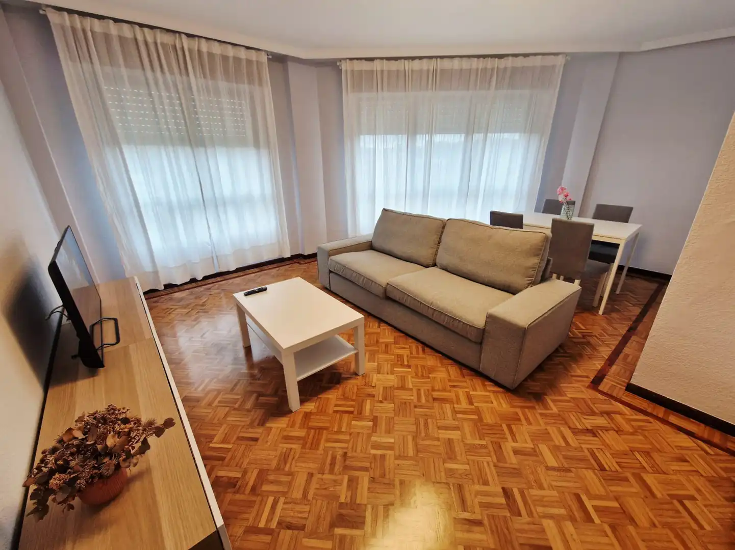 Wohnzimmer von Wohnung zur Miete in Castrillón mit Heizung und Parkett