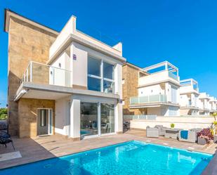 Piscina de Casa o xalet en venda en Torrevieja amb Aire condicionat, Calefacció i Terrassa