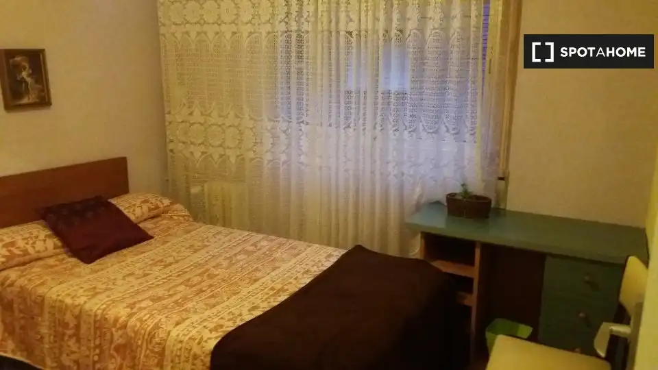 Habitación en Valderas - Los Castillos
