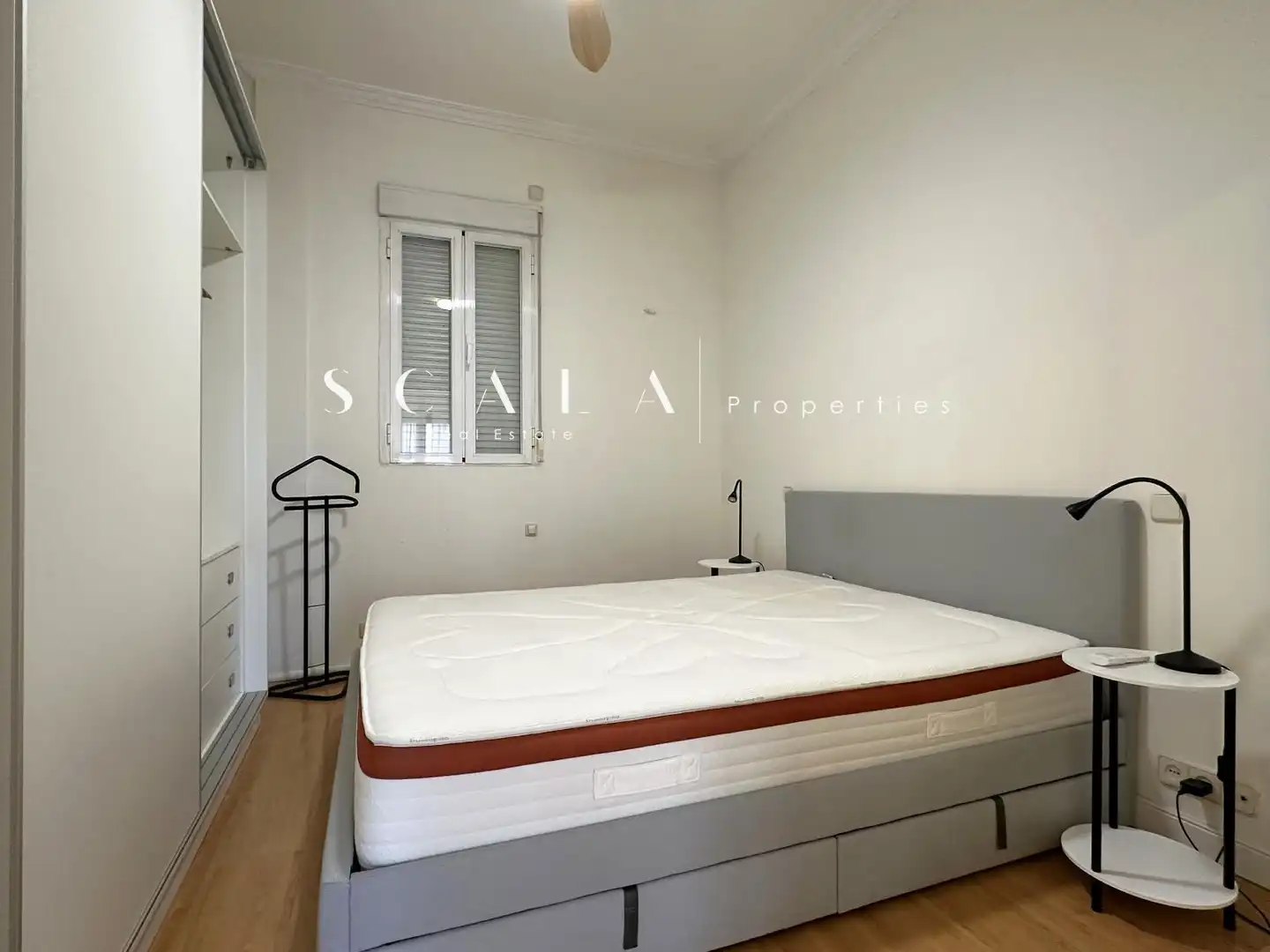Wohnung zur Miete in Infanta Isabel, Jerónimos