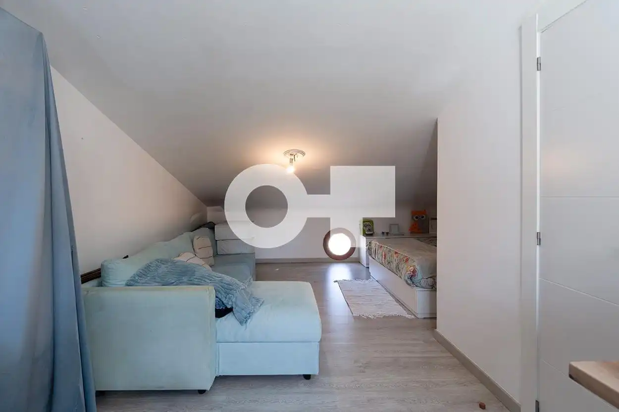 Habitación de Casa adosada en venta en Castelldefels con Aire acondicionado, Jardín privado y Parquet
