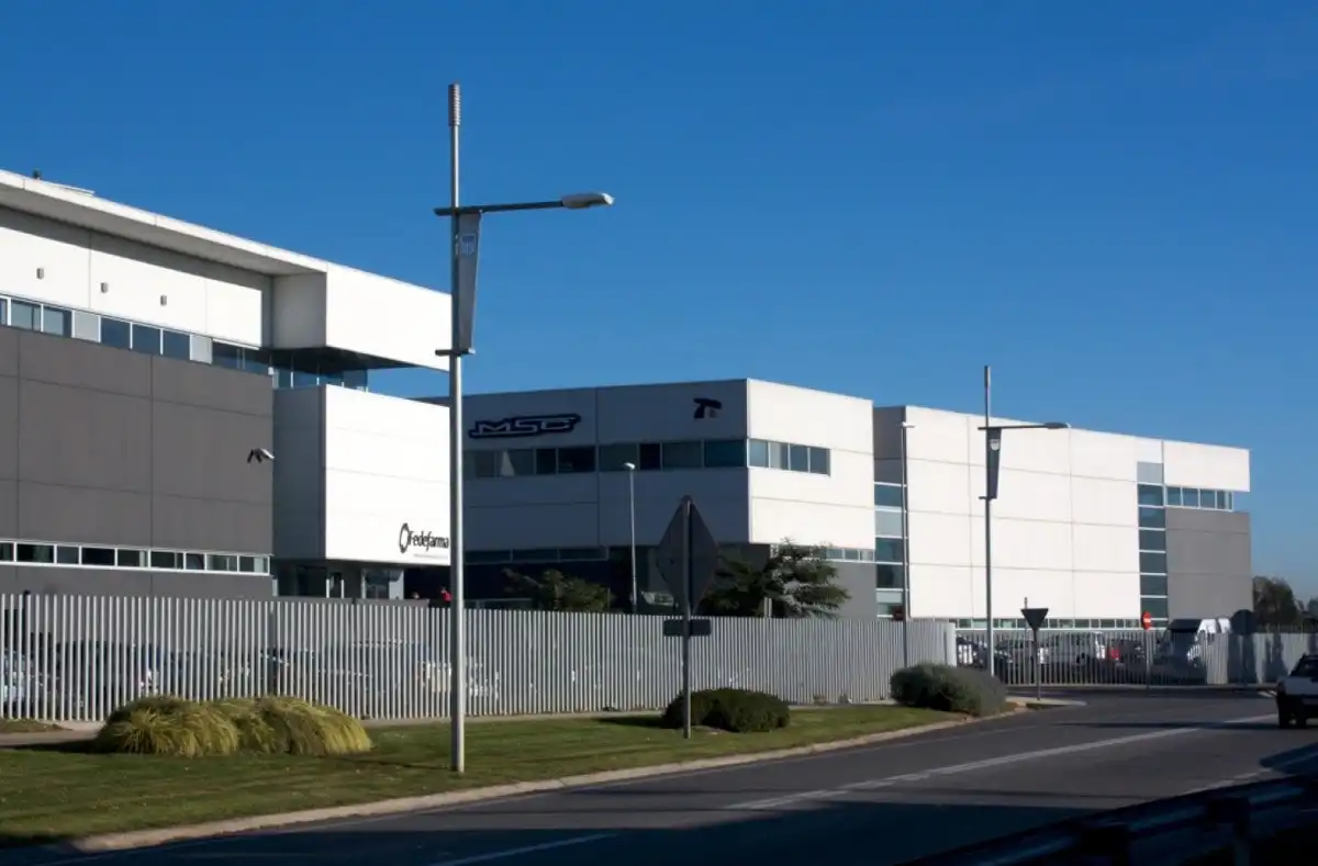 Industrial buildings for rent in Centre - Estació