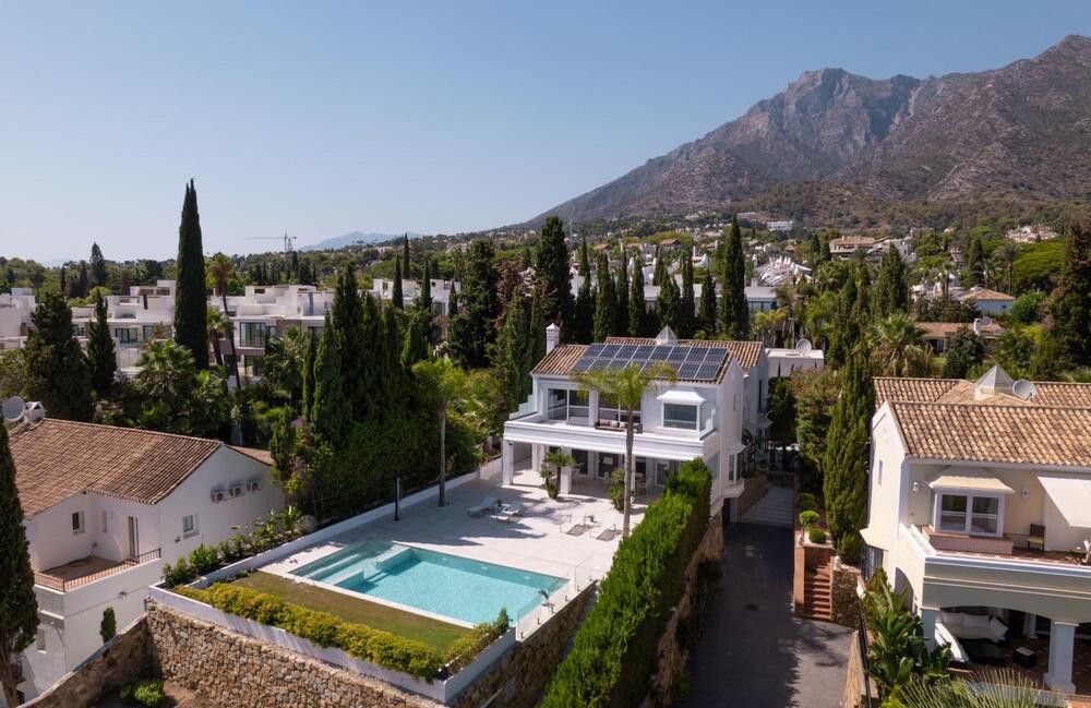 Exterior view of Houses for sale in Marbella  with Air Conditioner, Private garden and Terrace