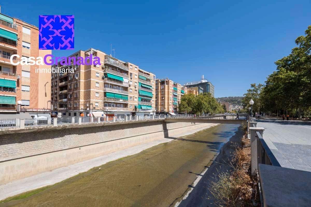 Exterior view of Flat for sale in  Granada Capital  with Storage room and Balcony