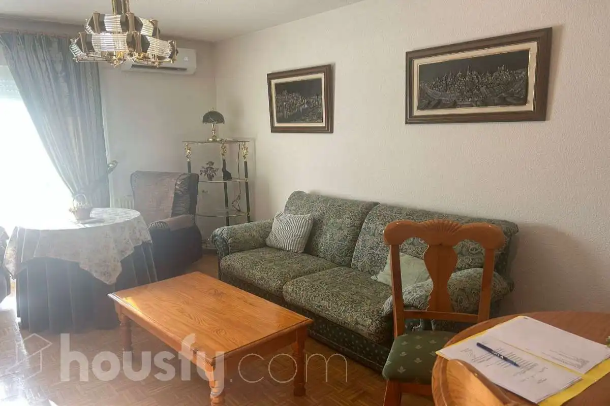 Flat for rent in Calle Río Estenilla, Santa María de Benquerencia