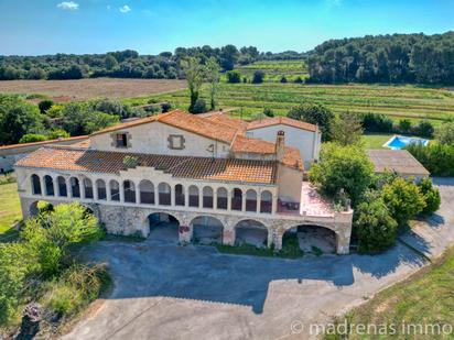 Vista exterior de Finca rústica en venda en Forallac amb Jardí privat, Piscina i Balcó