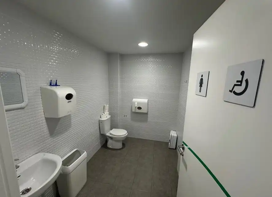 Baño de Piso de alquiler en Burgos con Calefacción