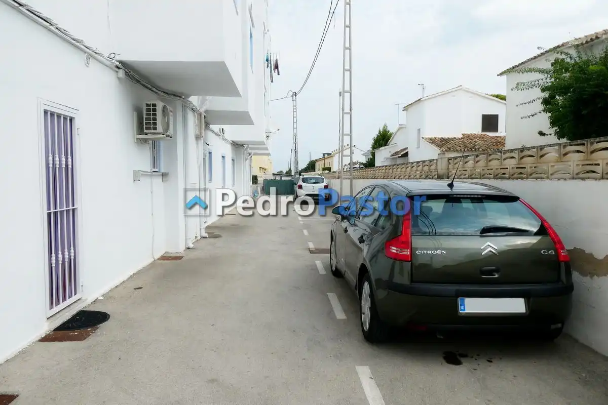 Parkplatz von Wohnungen zum Verkauf in Dénia mit Klimaanlage, Heizung und Schwimmbad