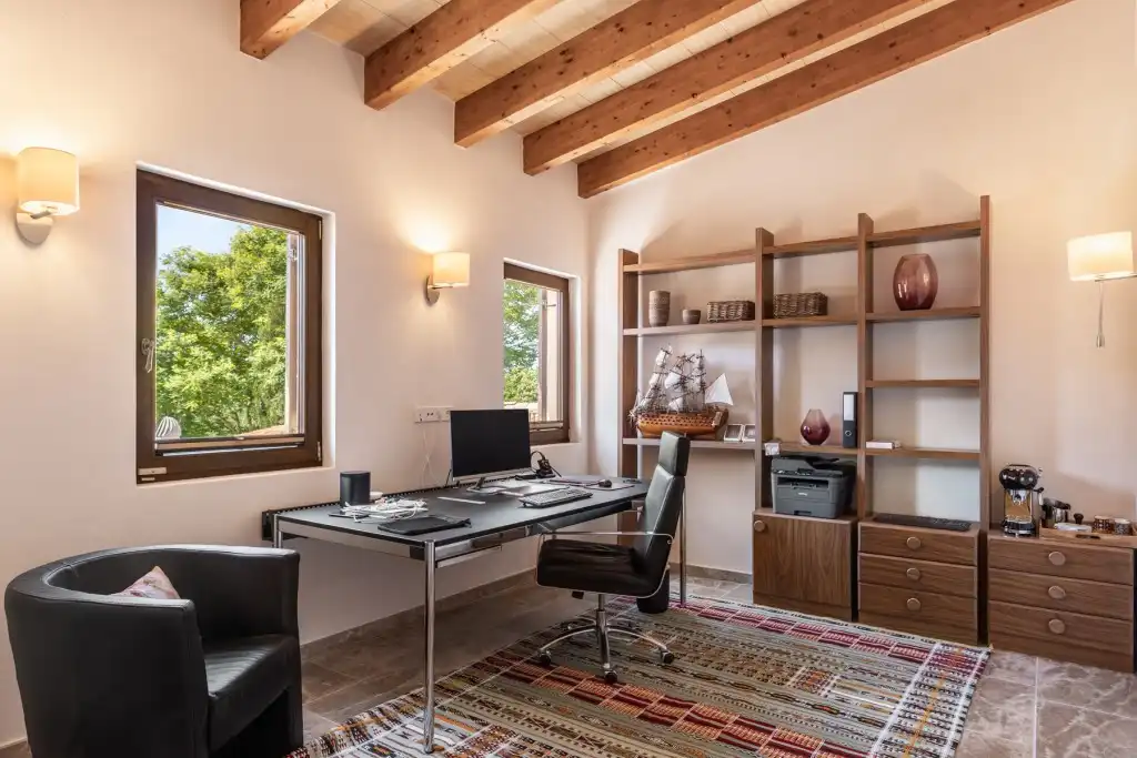 Sala de estar de Finca rústica en venta en Sineu con Aire acondicionado, Calefacción y Jardín privado