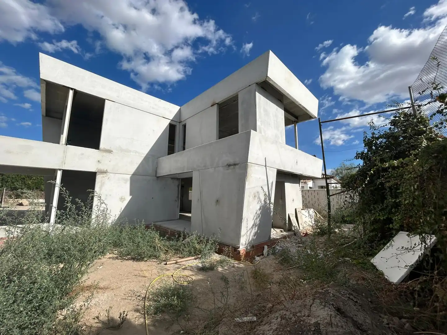 Vista exterior de Casa o chalet en venta en Valencina de la Concepción con Calefacción
