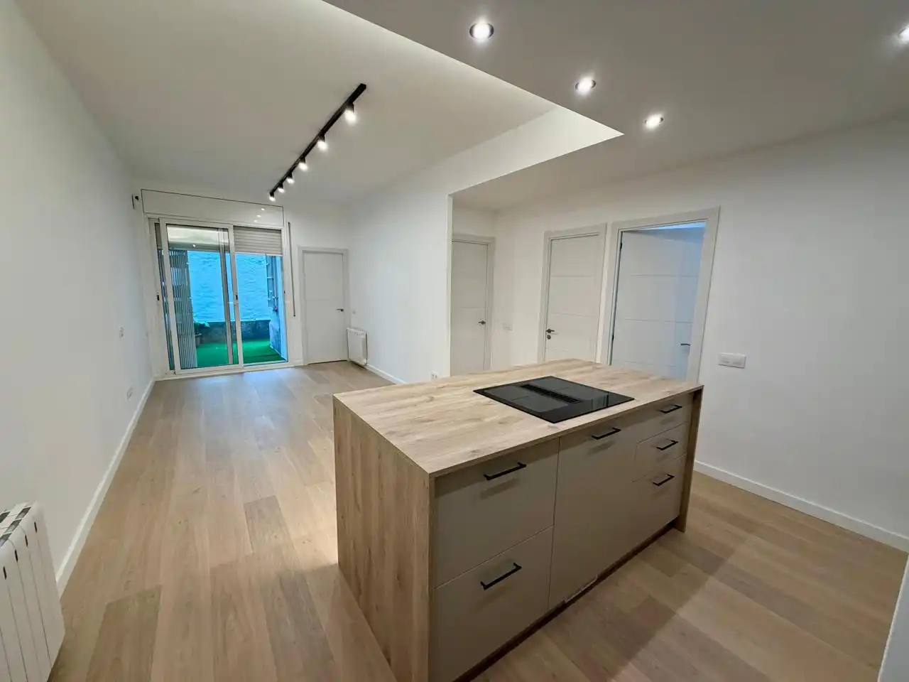 Cocina de Piso en venta en Montcada i Reixac con Calefacción, Parquet y Terraza