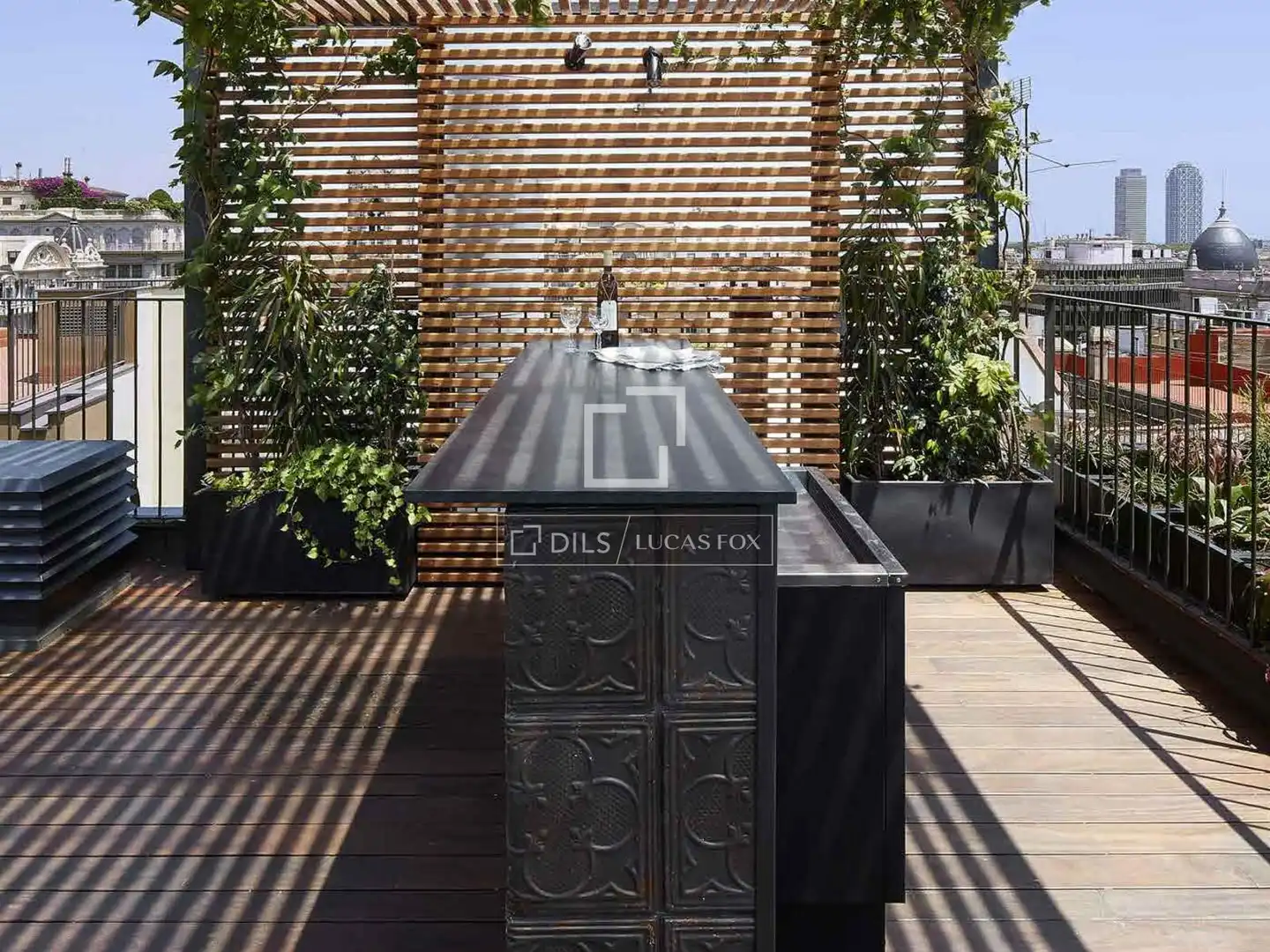 Terrasse von Dachboden zum Verkauf in Barcelona mit Klimaanlage, Heizung und Parkett