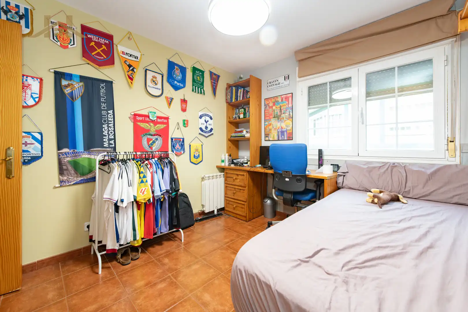 Habitación de Casa adosada en venta en Miraflores de la Sierra con Trastero, Amueblado y Horno
